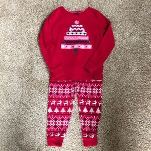 Hartstrings holiday pjs size 4